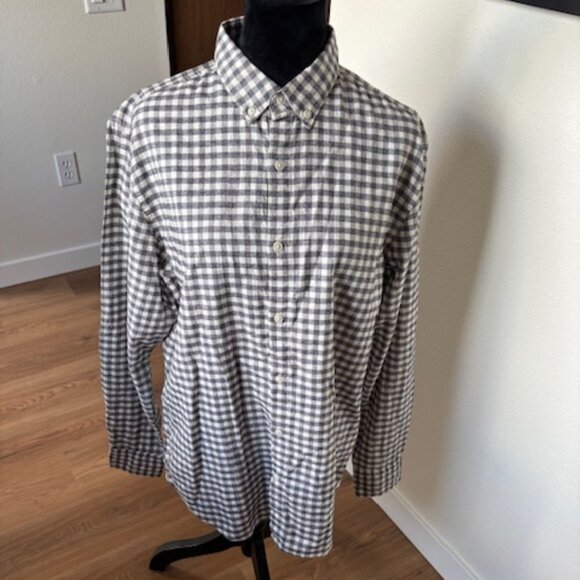 Banana Republic Tops - Banana Republic Luxe Flannel Camden Fit Gray Check Shirt NWOT Medium